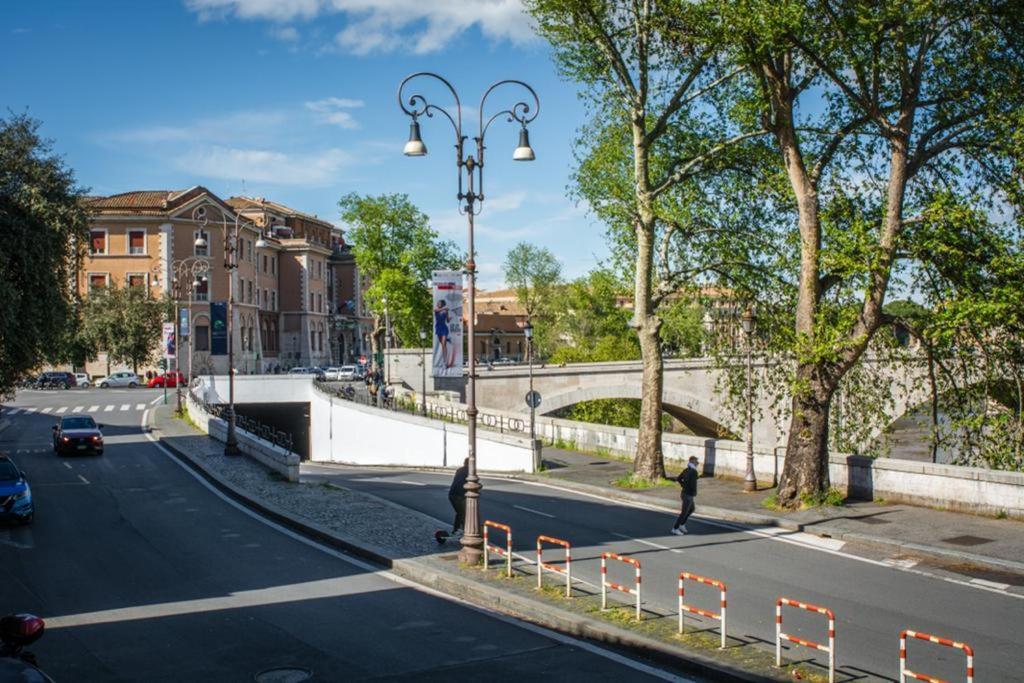 River 88 Rome Bagian luar foto